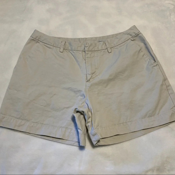 Old Navy Khaki Shorts 6 - Picture 1 of 13